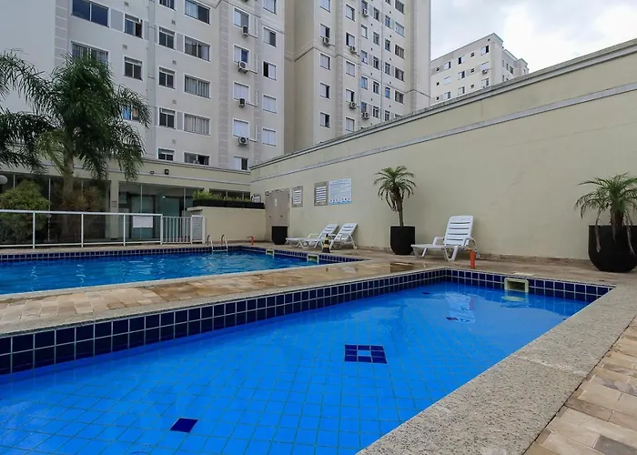 Apartamento Ap Cloe Com Piscina Próximo Ao Aeroporto