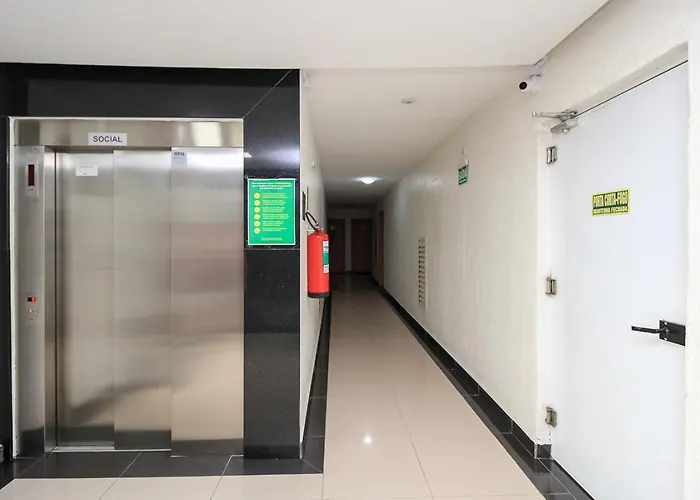 Apartamento Ap Cloe Com Piscina Próximo Ao Aeroporto *